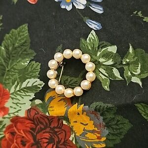 Fake pearl pin